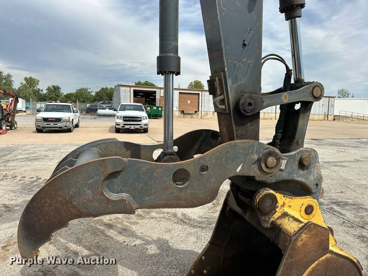 image for item EK0046 2012 John Deere FF135DX excavator