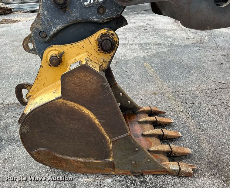 image for item EK0046 2012 John Deere FF135DX excavator