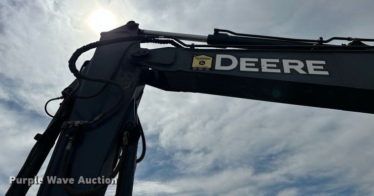 image for item EK0046 2012 John Deere FF135DX excavator