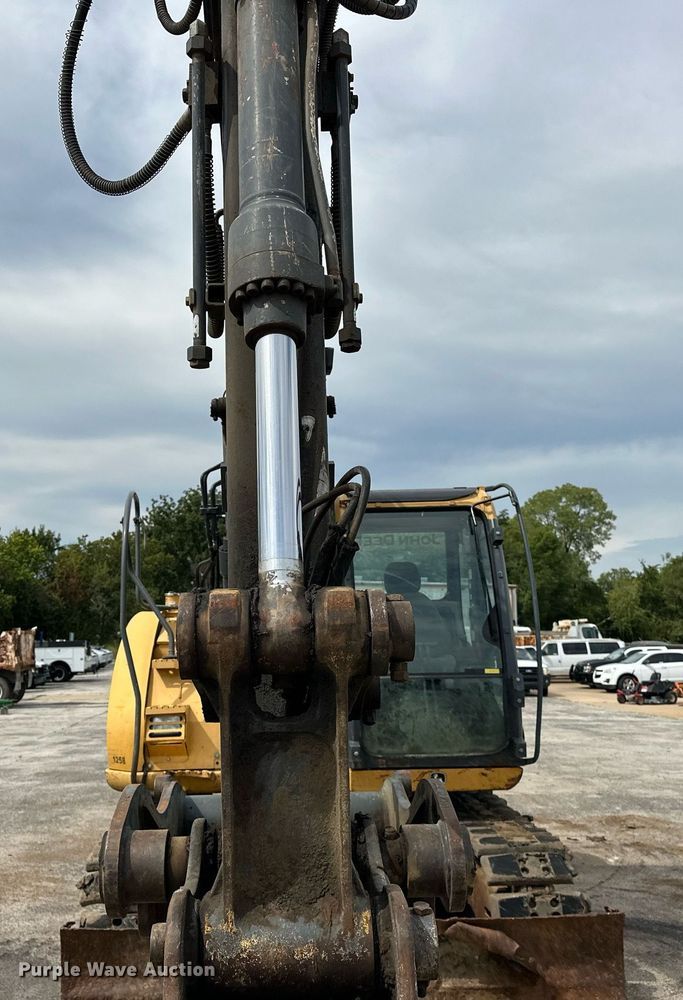 image for item EK0046 2012 John Deere FF135DX excavator