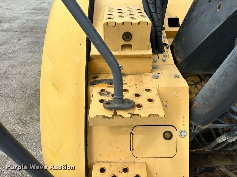 image for item EK0046 2012 John Deere FF135DX excavator