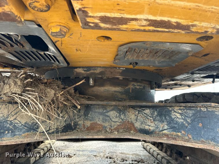 image for item EK0046 2012 John Deere FF135DX excavator