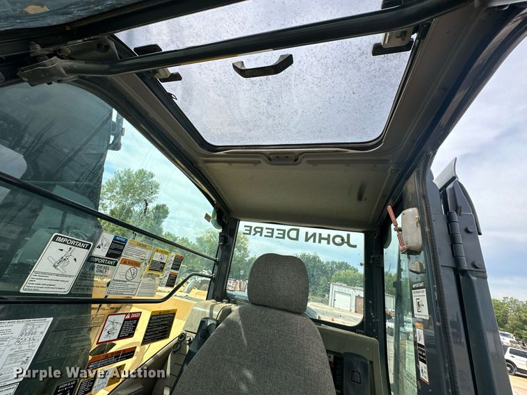 image for item EK0046 2012 John Deere FF135DX excavator