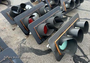 image for item EK0048 (4) traffic lights 