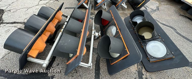 image for item EK0048 (4) traffic lights 