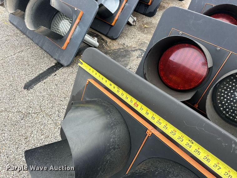 image for item EK0048 (4) traffic lights 