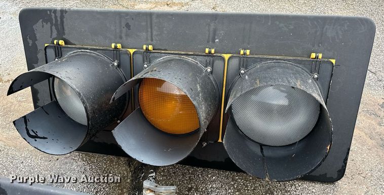 image for item EK0049 (4) traffic lights 