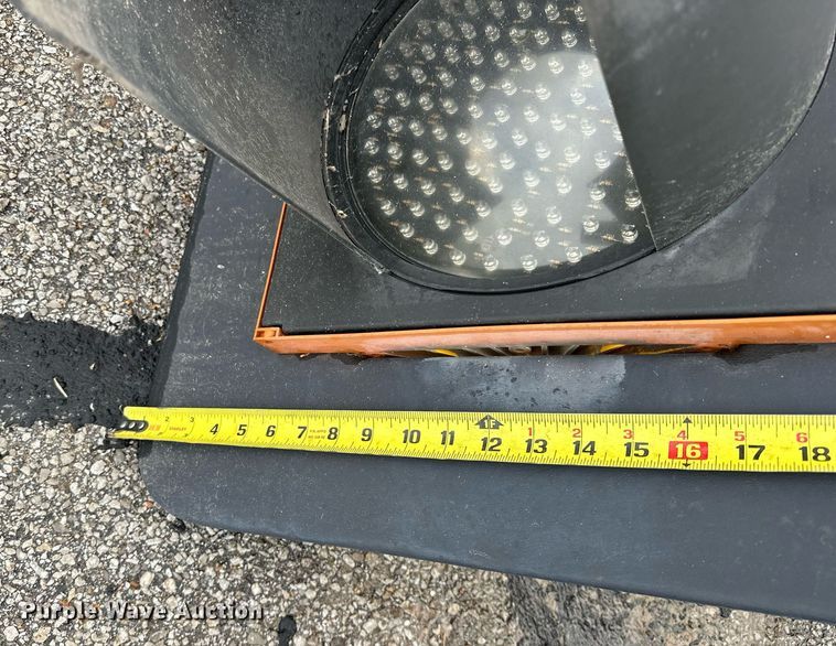 image for item EK0049 (4) traffic lights 