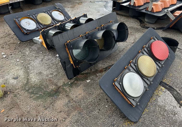 image for item EK0050 (4) traffic lights 