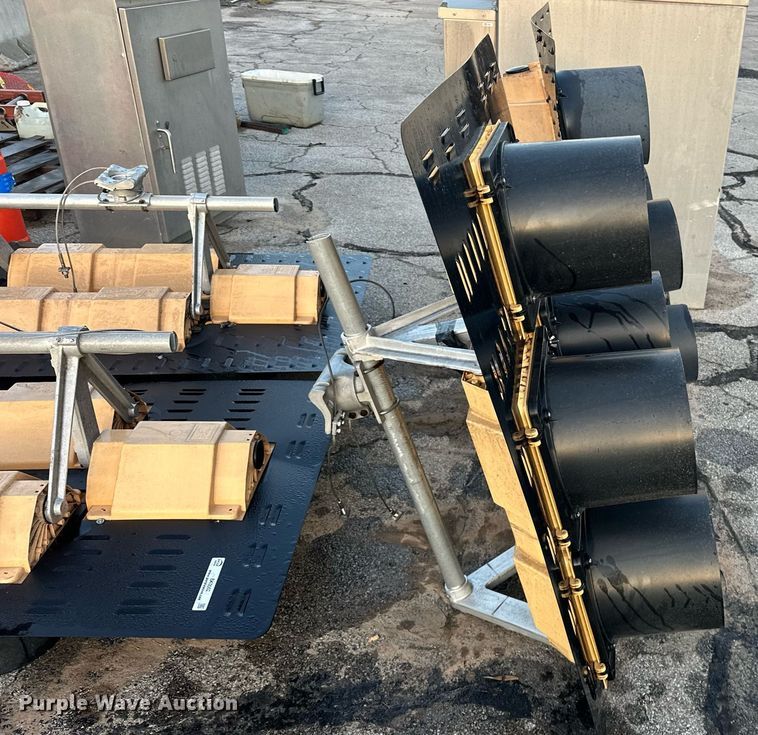 image for item EK0051 (2) traffic lights 