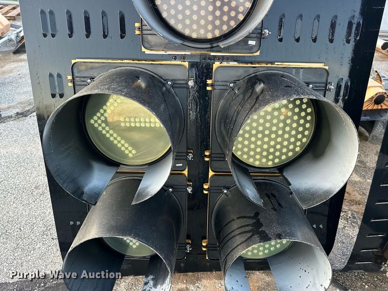 image for item EK0051 (2) traffic lights 