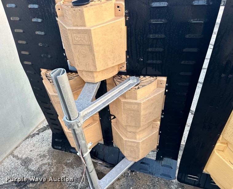 image for item EK0051 (2) traffic lights 