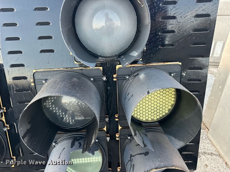 image for item EK0051 (2) traffic lights 