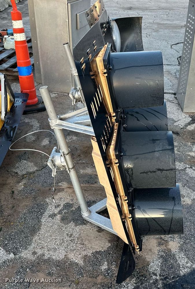 image for item EK0052 (2) traffic lights 