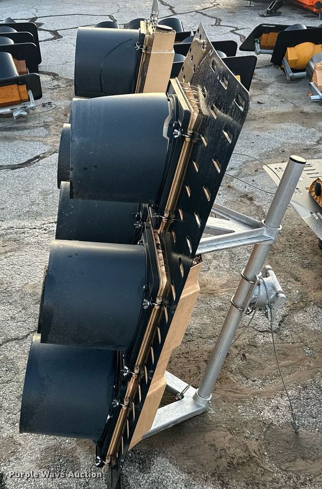 image for item EK0052 (2) traffic lights 