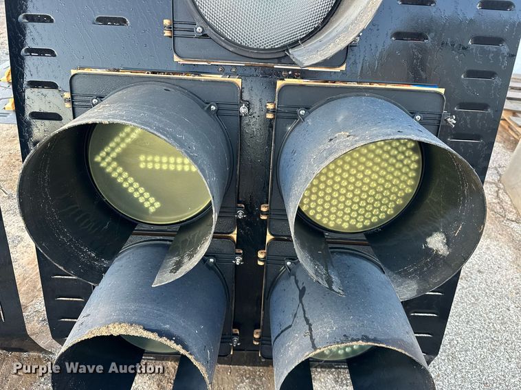 image for item EK0052 (2) traffic lights 