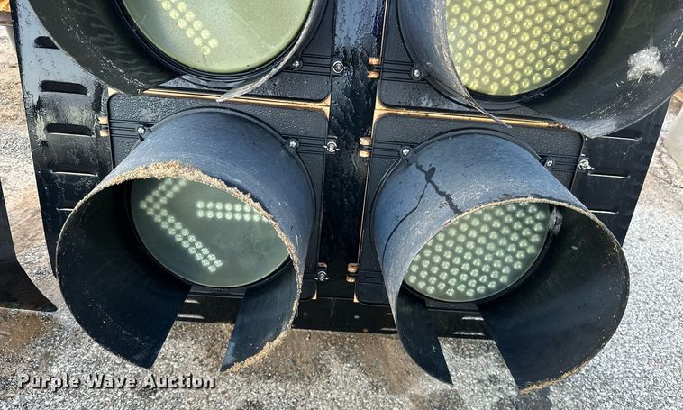 image for item EK0052 (2) traffic lights 