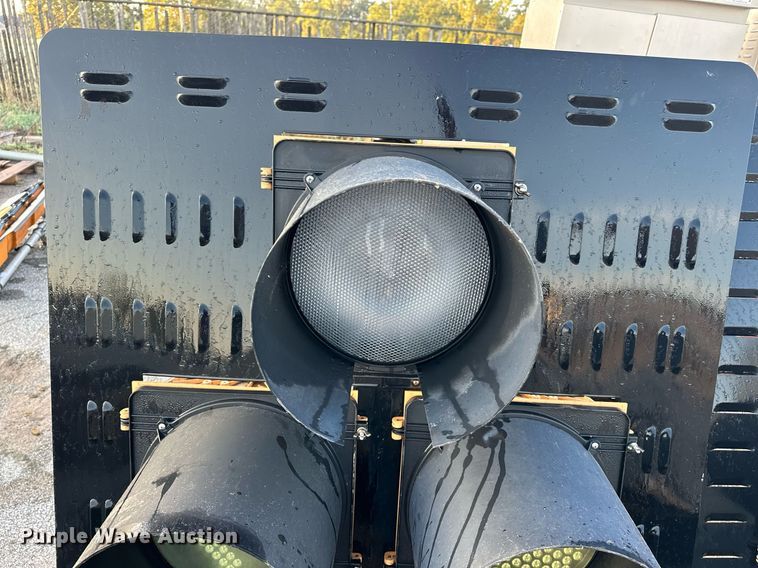 image for item EK0052 (2) traffic lights 