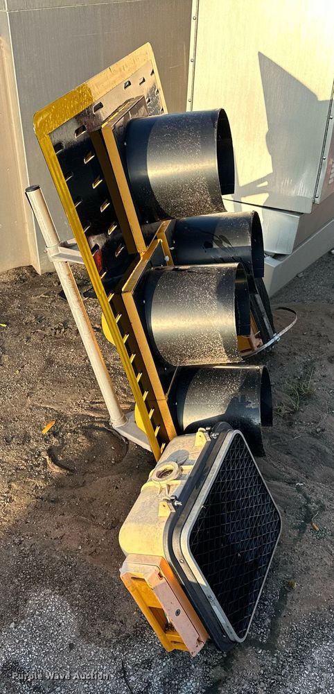 image for item EK0054 Road safety equipment