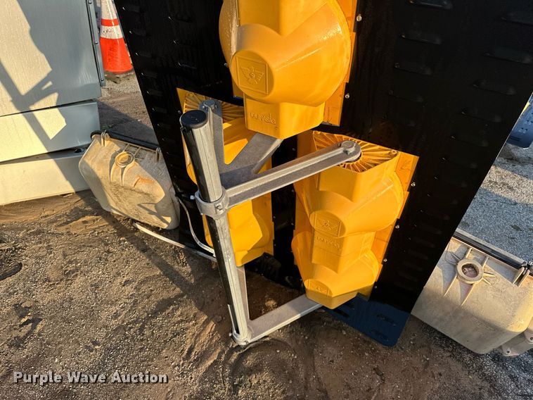 image for item EK0054 Road safety equipment