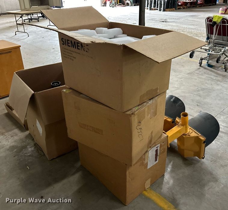 image for item EK0064 Road safety equipment