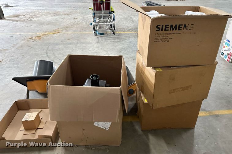 image for item EK0064 Road safety equipment