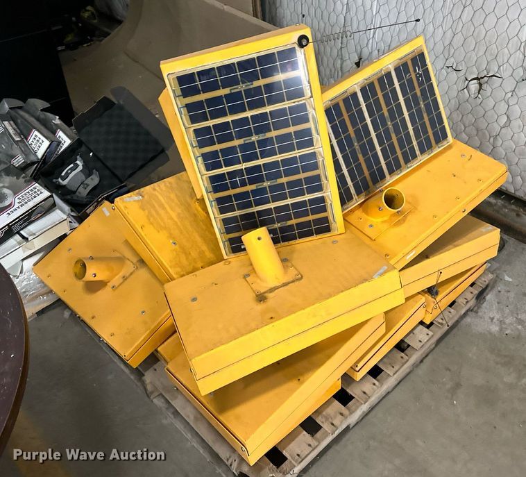 image for item EK0064 Road safety equipment