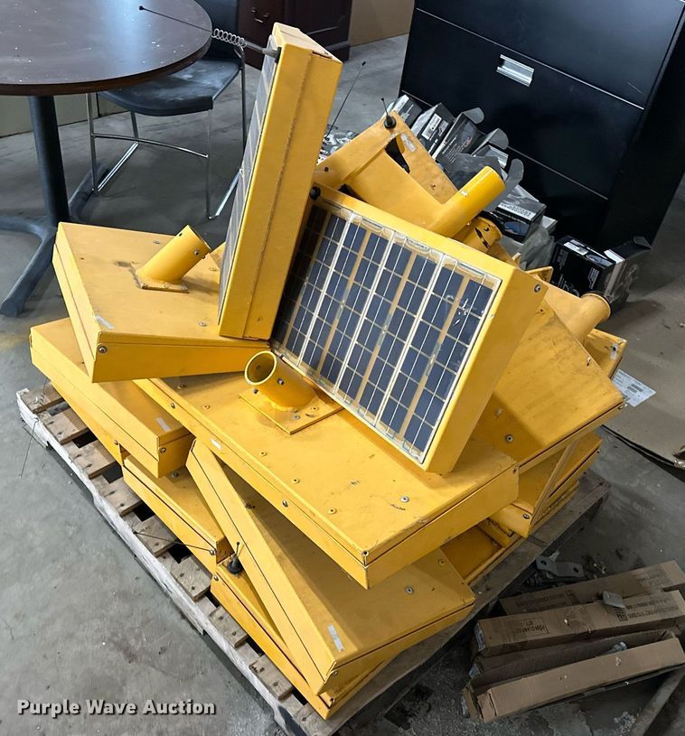 image for item EK0064 Road safety equipment