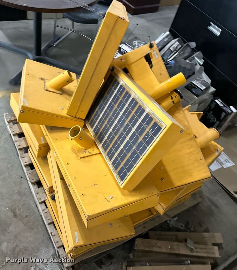 image for item EK0064 Road safety equipment