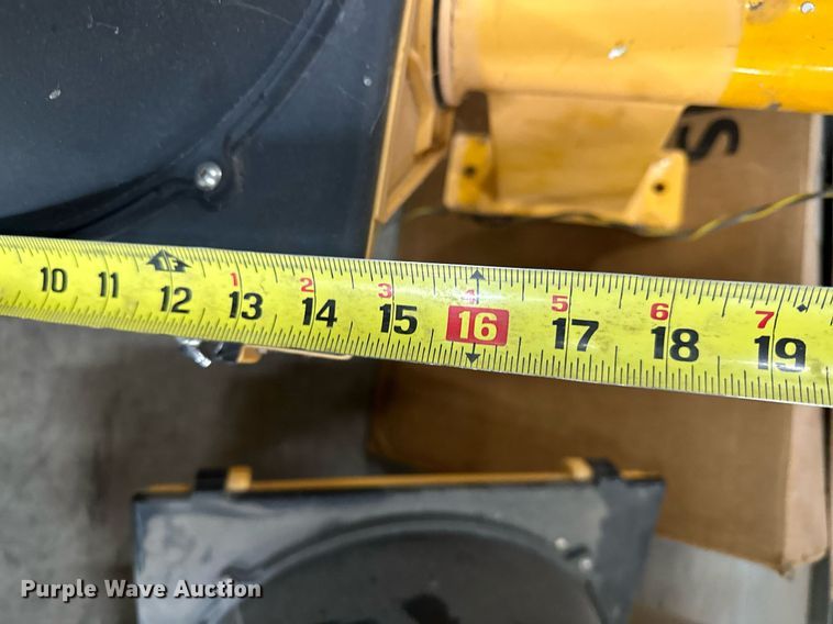 image for item EK0064 Road safety equipment