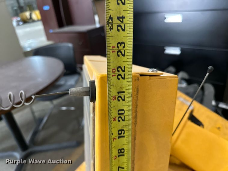 image for item EK0064 Road safety equipment