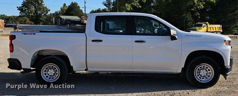 image for item EK0846 2020 Chevrolet  Silverado 1500 Crew Cab pickup truck