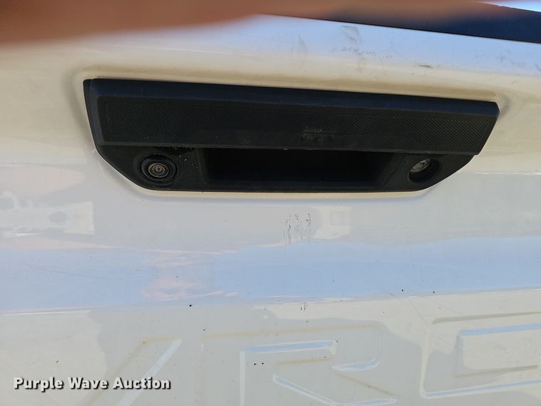 image for item EK0846 2020 Chevrolet  Silverado 1500 Crew Cab pickup truck