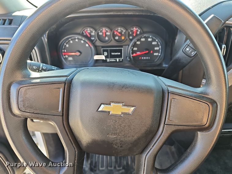 image for item EK0846 2020 Chevrolet  Silverado 1500 Crew Cab pickup truck