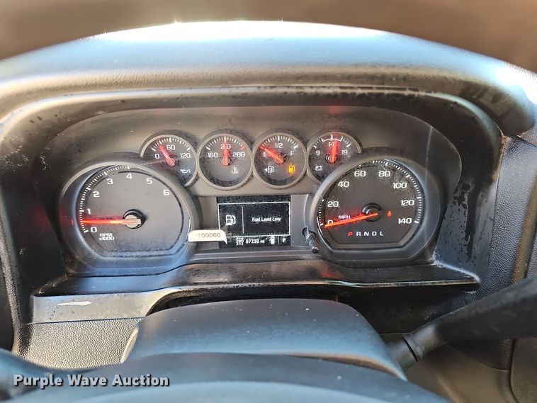 image for item EK0846 2020 Chevrolet  Silverado 1500 Crew Cab pickup truck