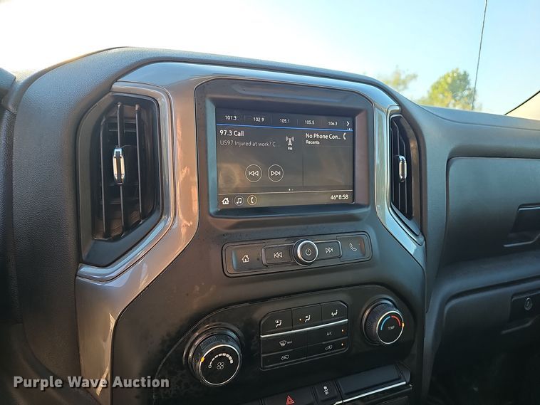 image for item EK0846 2020 Chevrolet  Silverado 1500 Crew Cab pickup truck