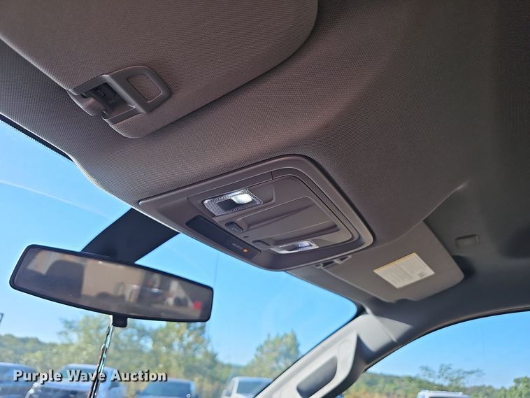 image for item EK0846 2020 Chevrolet  Silverado 1500 Crew Cab pickup truck