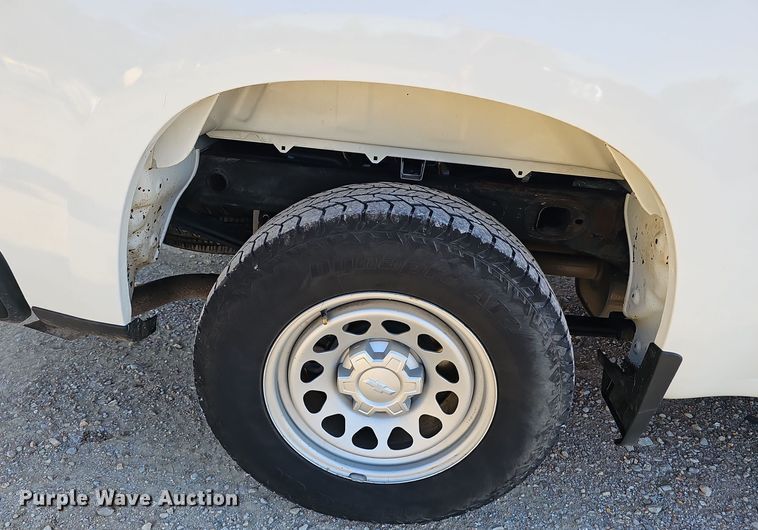 image for item EK0846 2020 Chevrolet  Silverado 1500 Crew Cab pickup truck