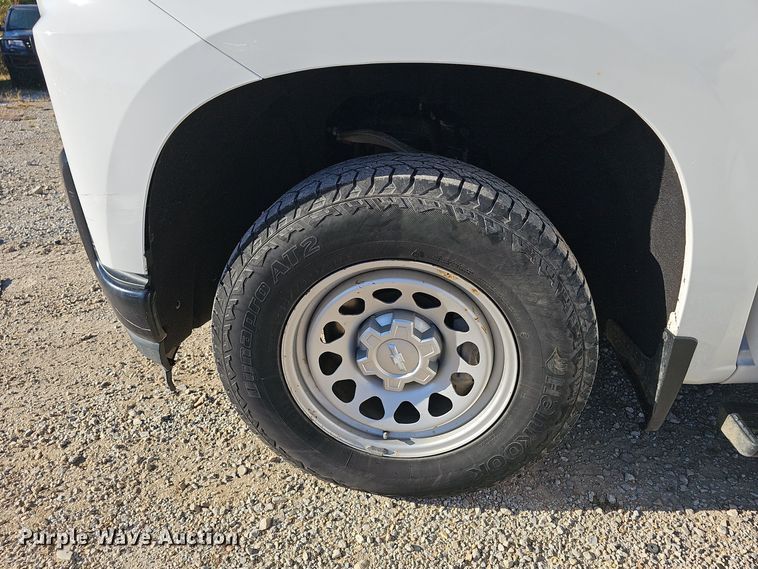 image for item EK0846 2020 Chevrolet  Silverado 1500 Crew Cab pickup truck