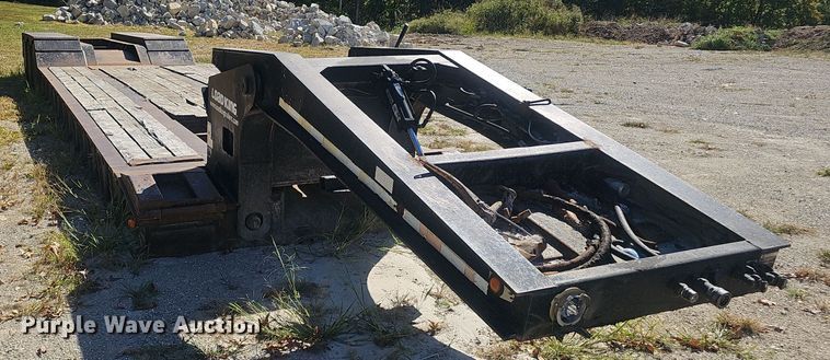 image for item EK0850 2002 CMI Load King 553 SS lowboy equipment trailer