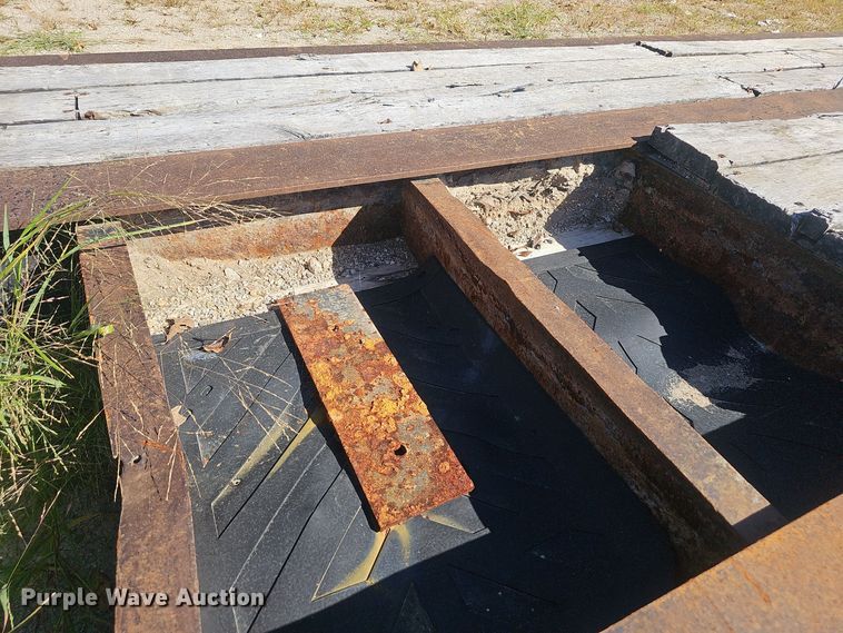 image for item EK0850 2002 CMI Load King 553 SS lowboy equipment trailer