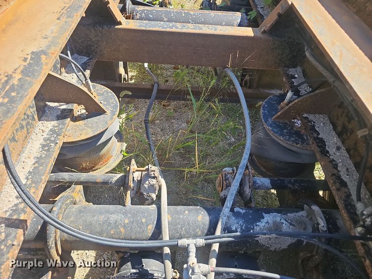 image for item EK0850 2002 CMI Load King 553 SS lowboy equipment trailer