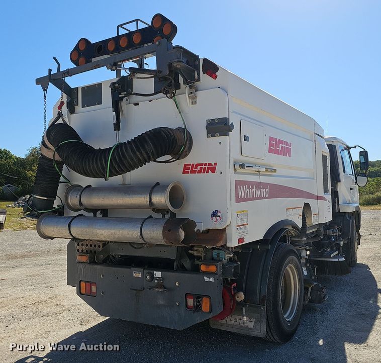image for item EK0868 2008 UD Elgin 3300 street sweeper truck