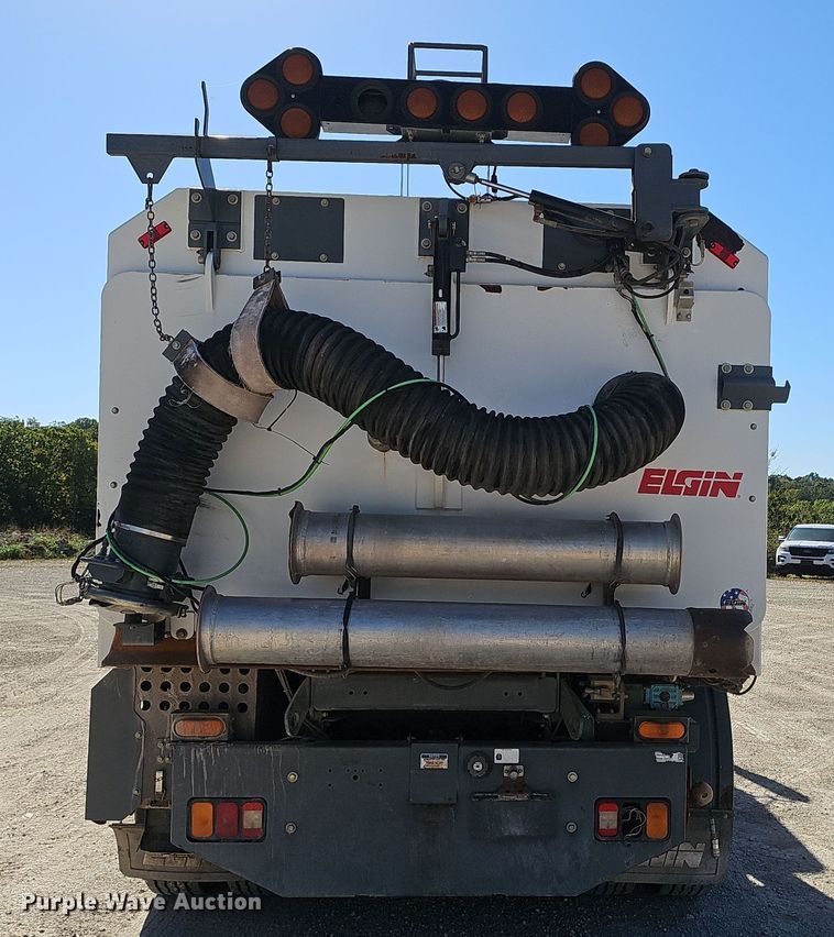 image for item EK0868 2008 UD Elgin 3300 street sweeper truck