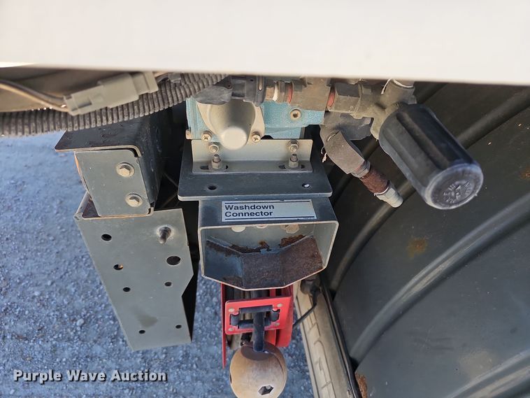 image for item EK0868 2008 UD Elgin 3300 street sweeper truck