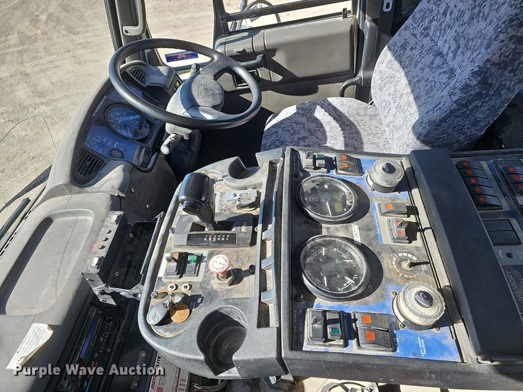 image for item EK0868 2008 UD Elgin 3300 street sweeper truck