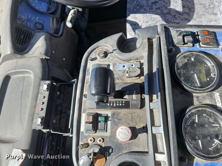 image for item EK0868 2008 UD Elgin 3300 street sweeper truck