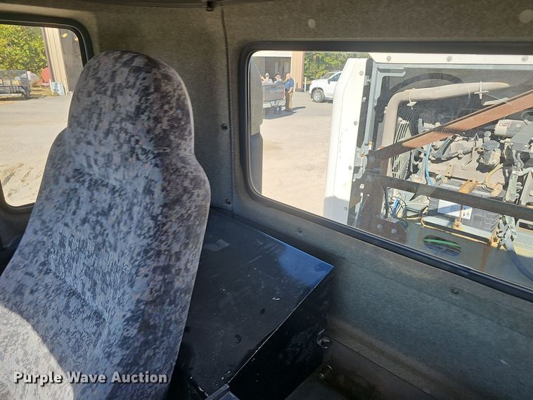 image for item EK0868 2008 UD Elgin 3300 street sweeper truck