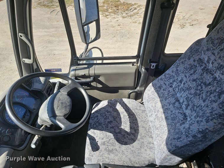 image for item EK0868 2008 UD Elgin 3300 street sweeper truck