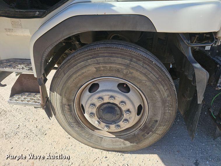 image for item EK0868 2008 UD Elgin 3300 street sweeper truck